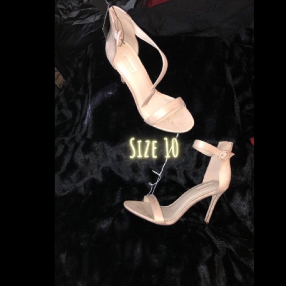 Tan heels 👠 size 10
